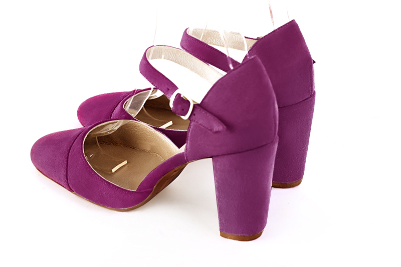 Mulberry purple women's open side shoes, with an instep strap. Round toe. High block heels. Rear view - Florence KOOIJMAN